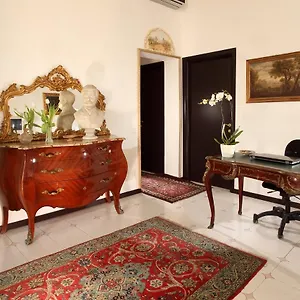 Pensionat Roma Central Guest House