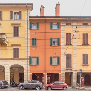 Santo Stefano - Bolognarooms Apartament
