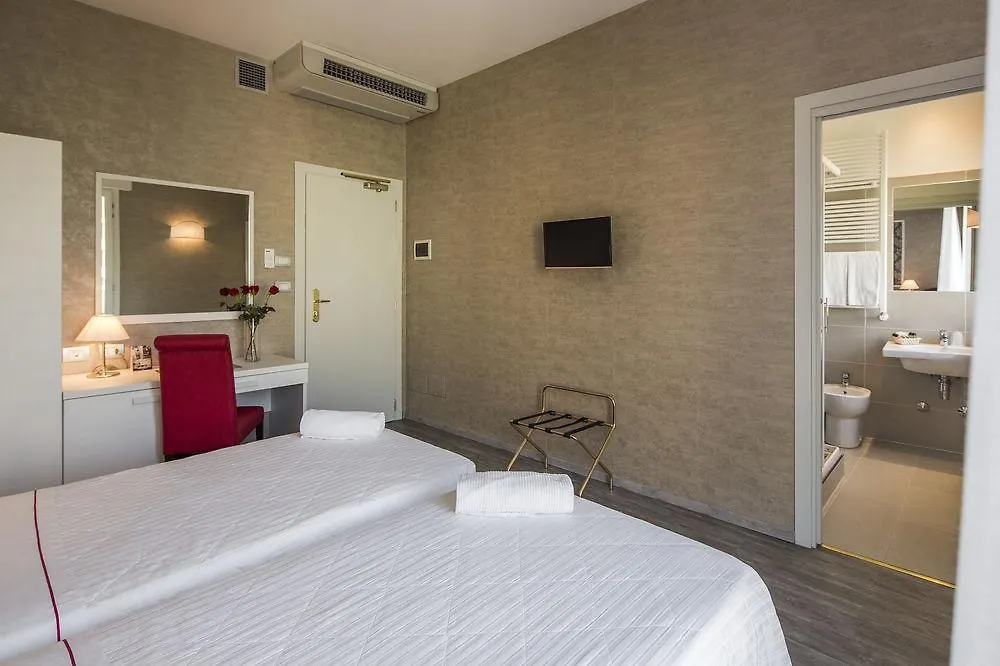 ***  Nuovo Hotel Del Porto Bologna Italy