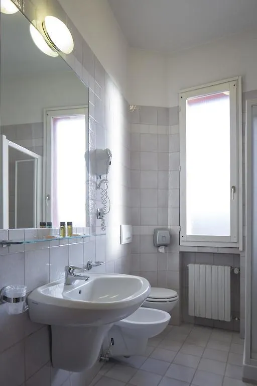 Nuovo Hotel Del Porto Bologna