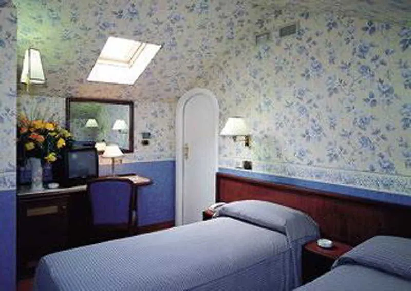 Nuovo Hotel Del Porto Bologna 3*,  Italy