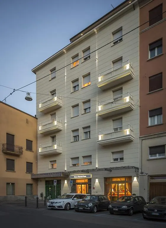 Nuovo Hotel Del Porto Bolonya