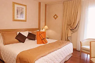 Nuovo Hotel Del Porto Bolonha 3*,  Itália