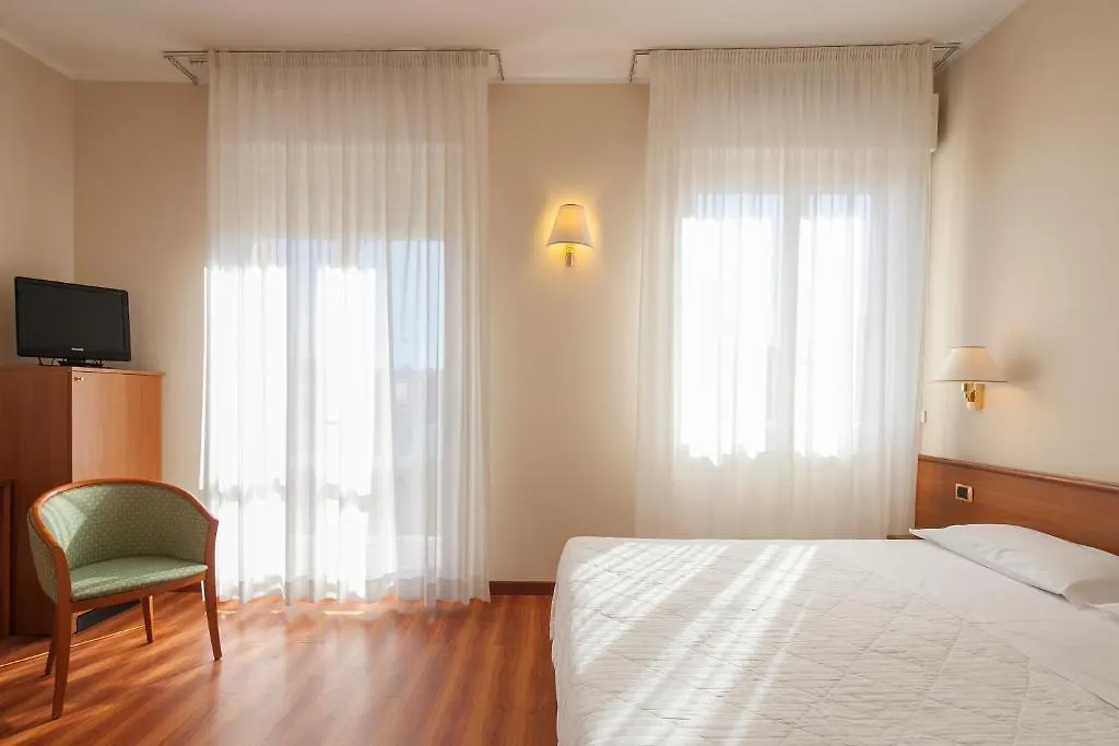 Nuovo Hotel Del Porto Bolonha
