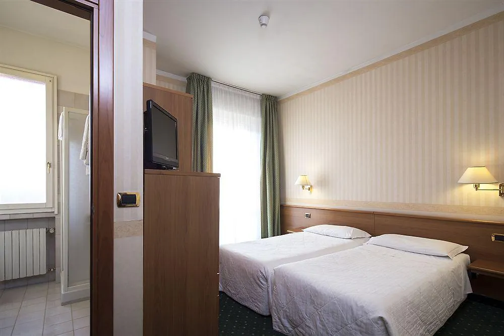 Nuovo Hotel Del Porto Bolonha